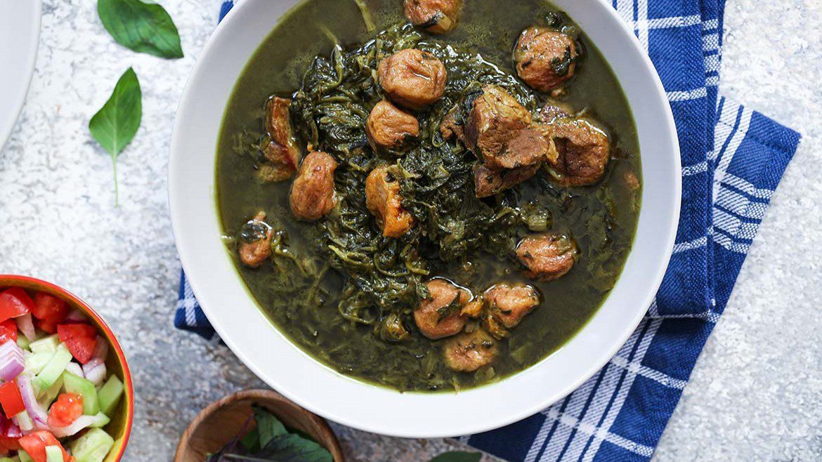 طرز تهیه خورش آلو اسفناج