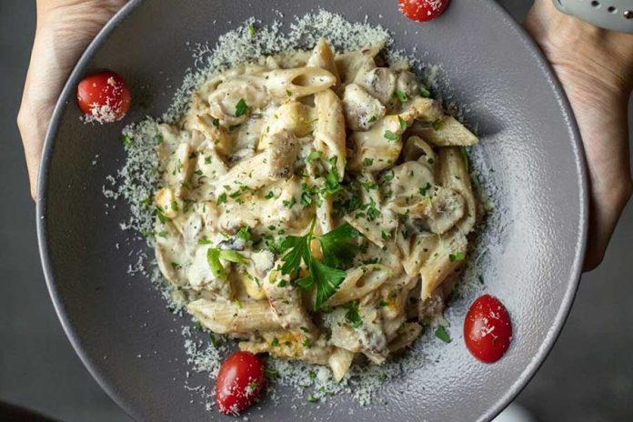 طرز تهیه پاستا آلفردو