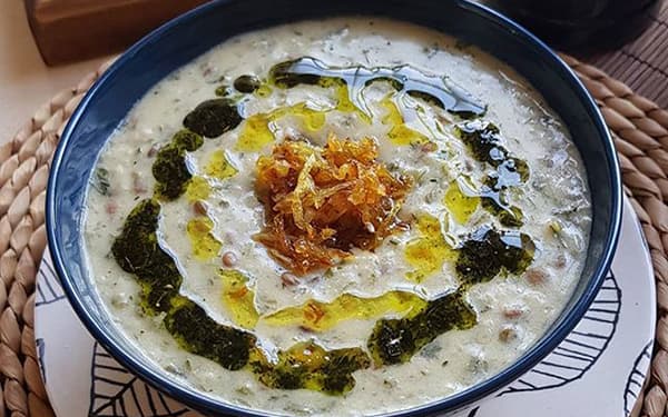 طرز تهیه آش ماست