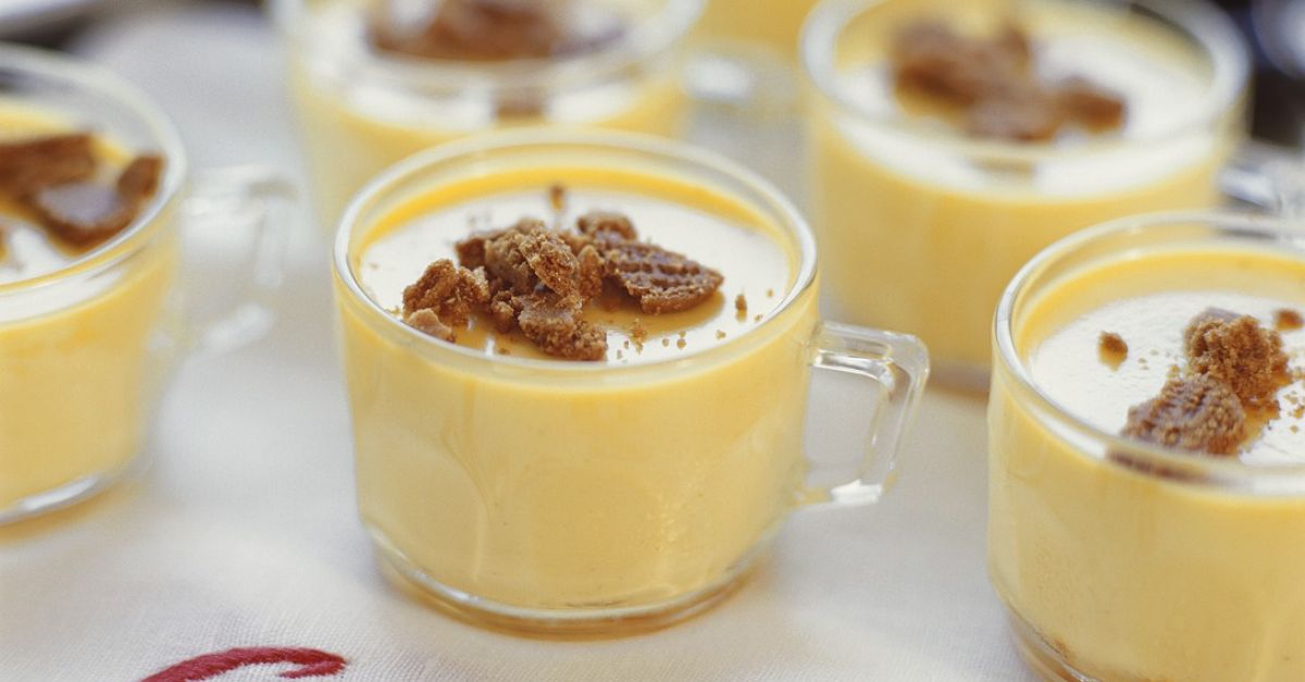 طرز تهیه پودینگ زعفرانی