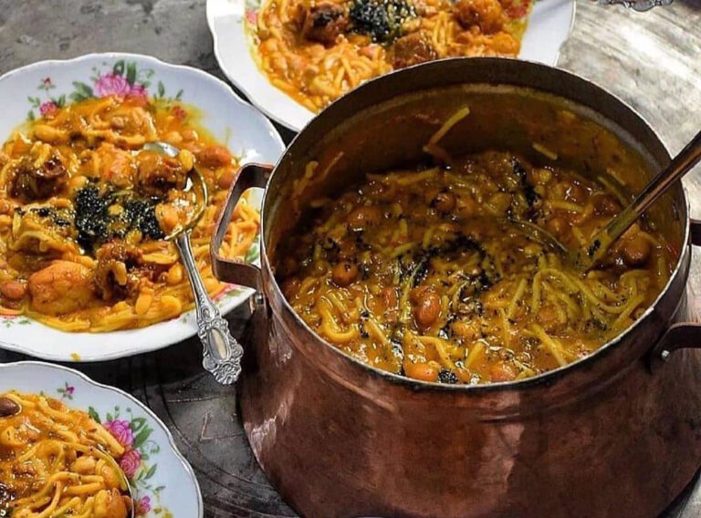 طرز تهیه آش آلو