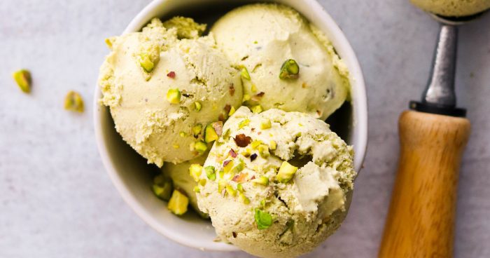 طرز تهیه بستنی پسته ای