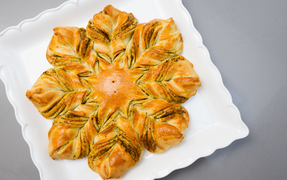 طرز تهیه نان پستو ریحان