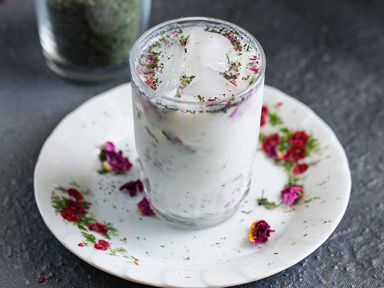 طرز تهیه دوغ خانگی