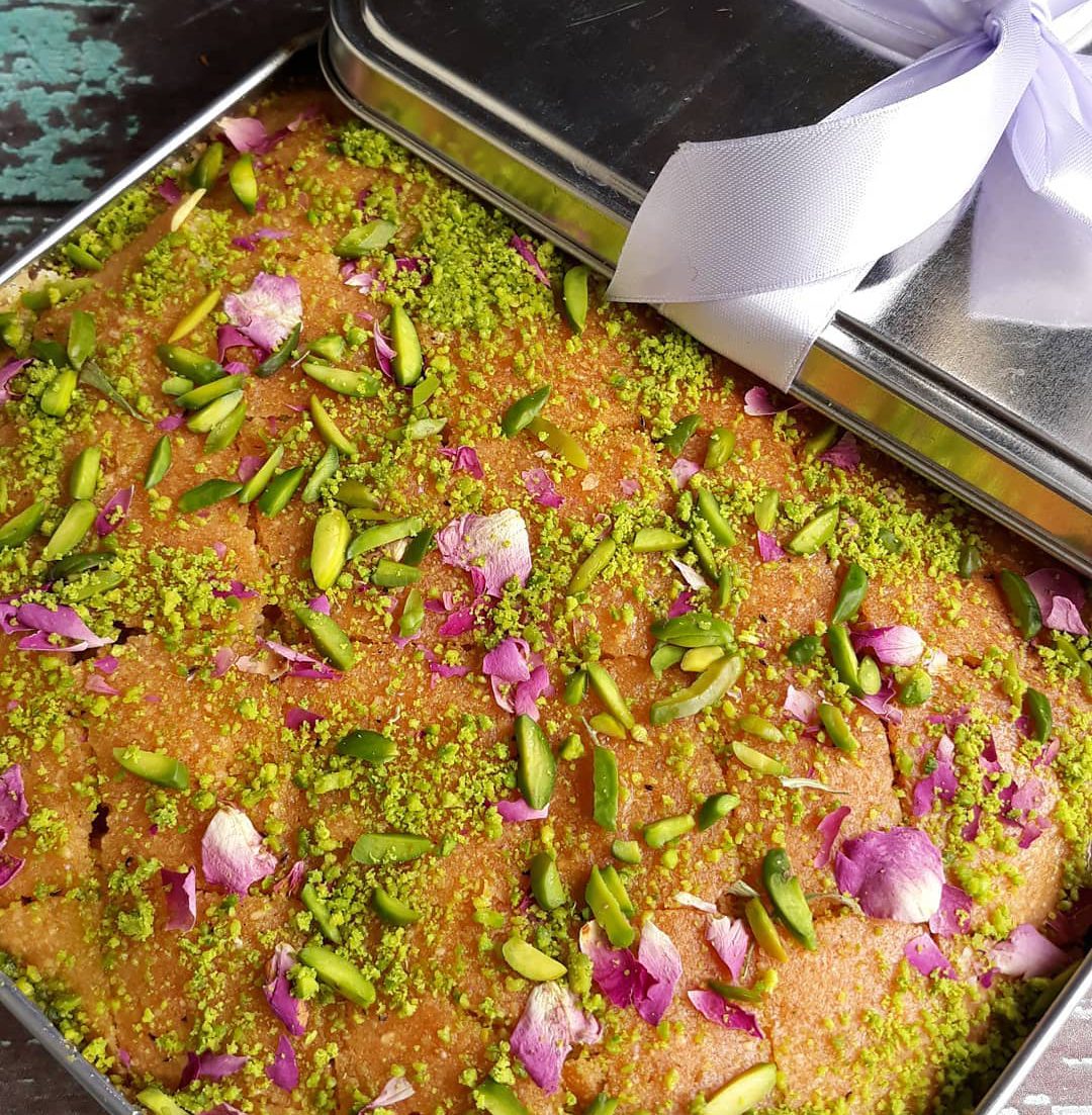 طرز تهیه کیک چهار مغز