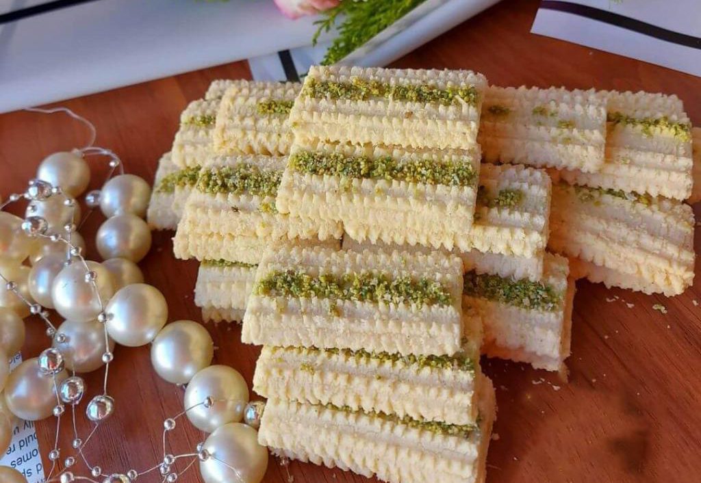 طرز تهیه شیرینی نان چرخی