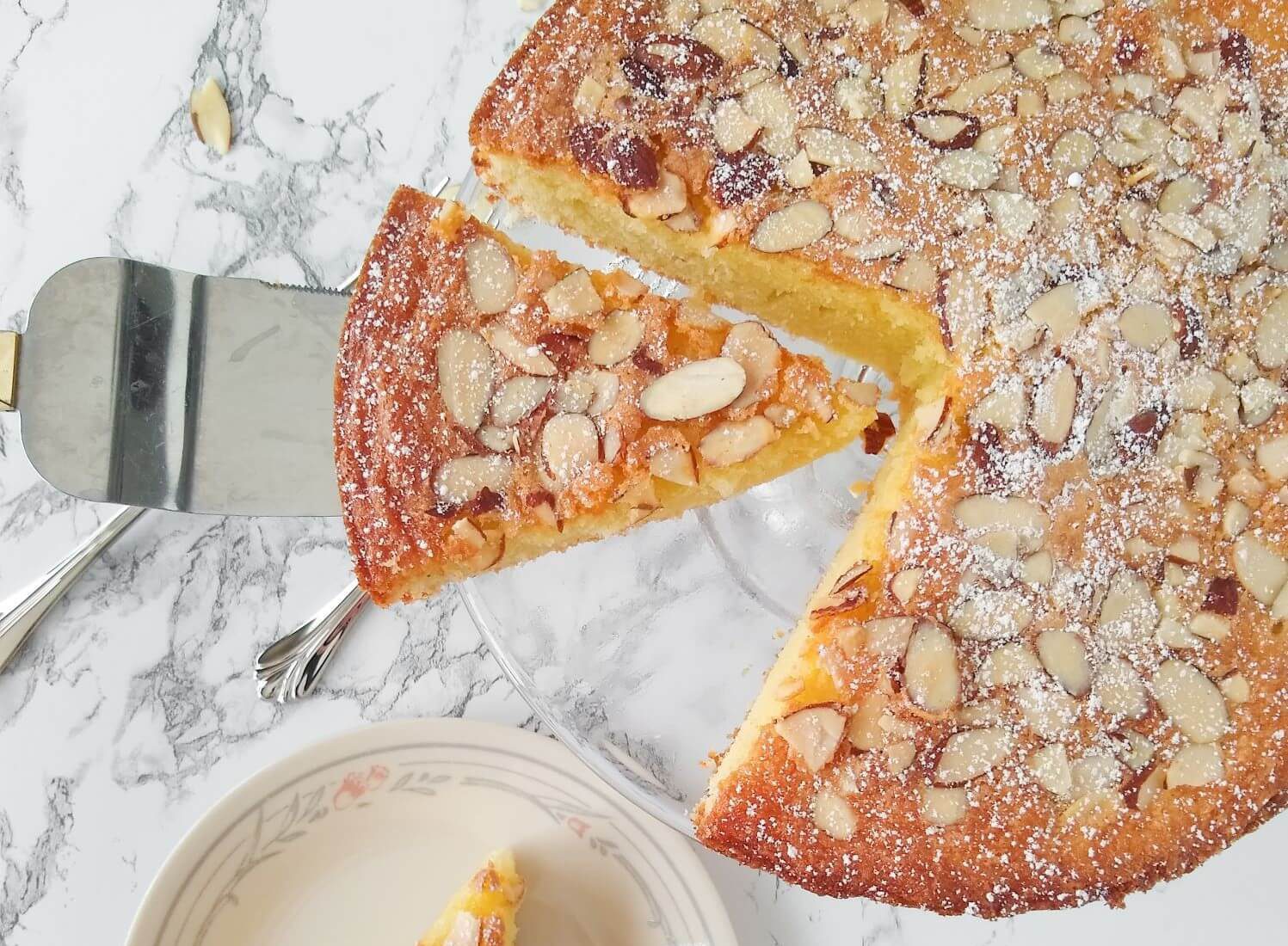 طرز تهیه کیک بادام