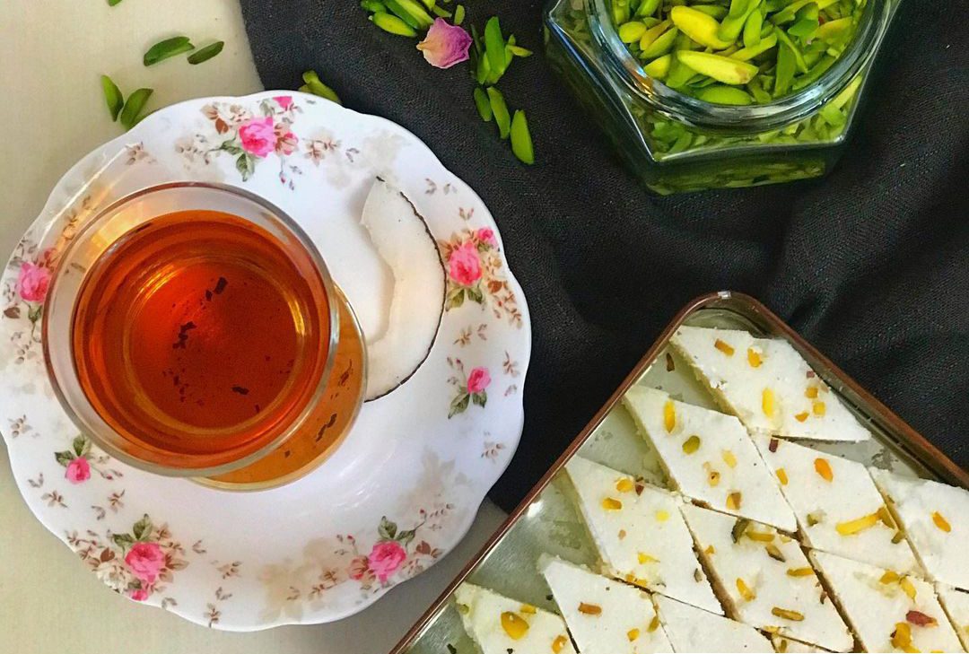 طرز تهیه لوز نارگیلی