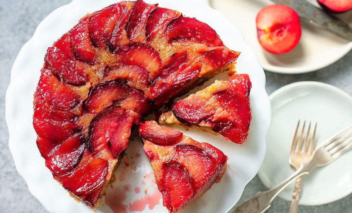 طرز تهیه کیک برگردان شلیل