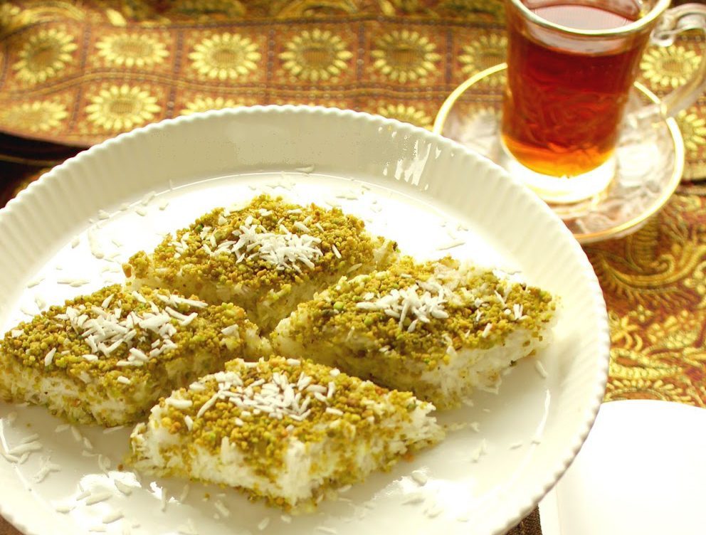 طرز تهیه لوز نارگیلی