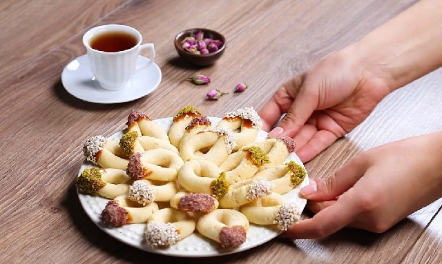 طرز تهیه شیرینی نعلی