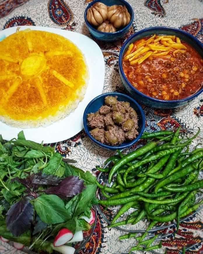 طرز تهیه قیمه رشتی