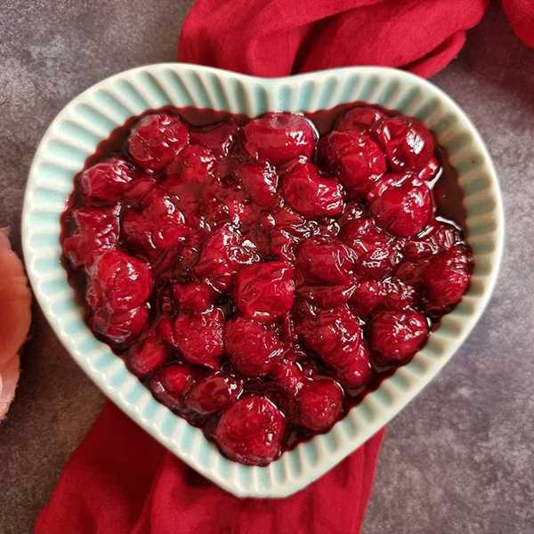طرز تهیه ترشک آلبالو