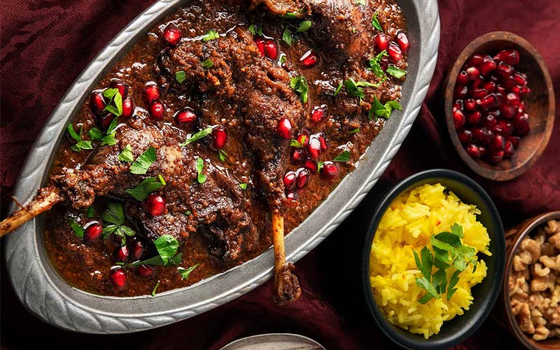 طرز تهیه خورش فسنجون چهار مغز