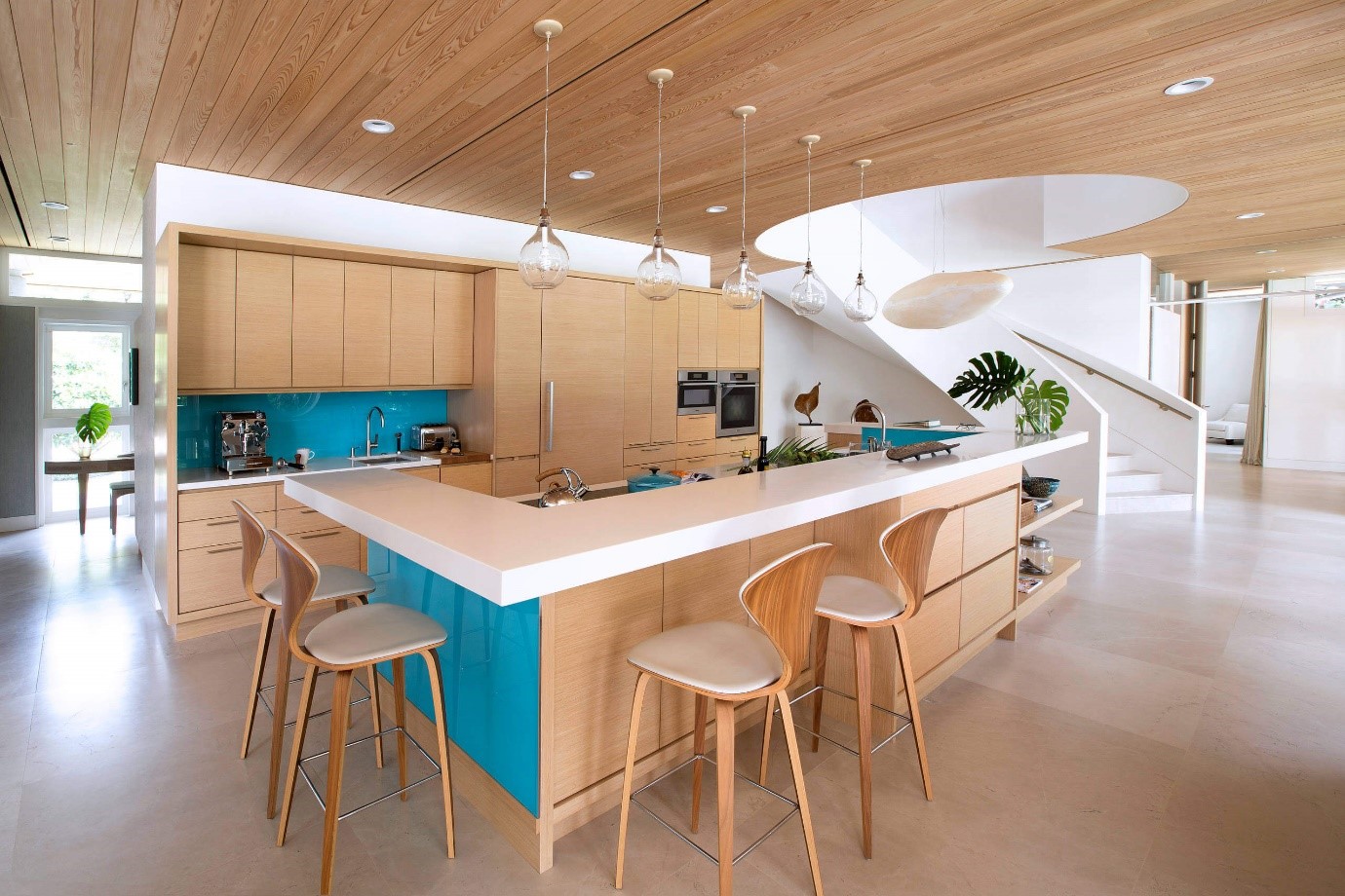 اهمیت انتخاب ویلا یا سوئیت با آشپزخانه مجهز و حرفهای